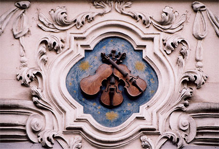 Ancienne enseigne de luthier