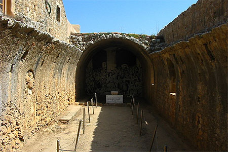 La Poudri�re de Moni Arkadi