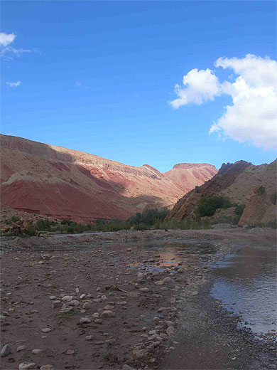 La piste dans le lit de l'oued Tourbist