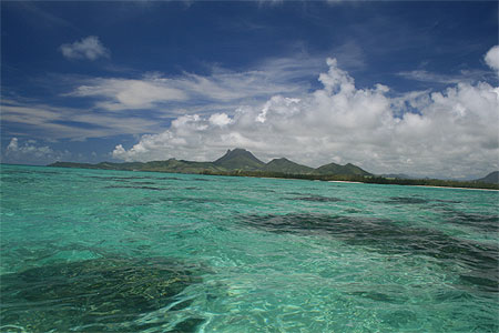 Sur le lagon pr�s de l'�le aux cerfs