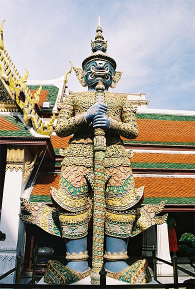 Gardien du Wat Phra Kaew