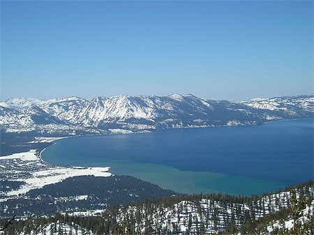 Lac Tahoe vu des pistes de ski