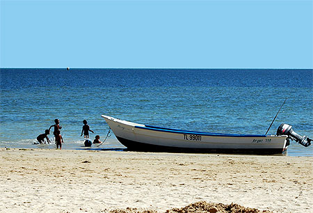  Ifaty Beach... 