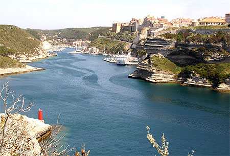 Bonifacio vue du sentier de Fazzo