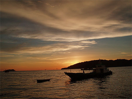 KK le port � la nuit tomb�e