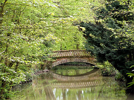 Petit pont de pierre
