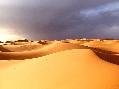Orage dans le desert