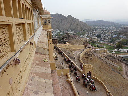 Mont�e au Fort Amber