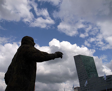 Fran�ois Mitterand et la Tour de Lille