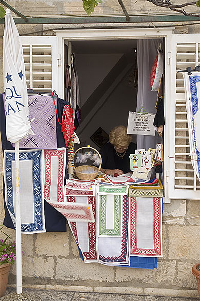 La marchande de broderies