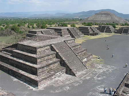 Pyramides
