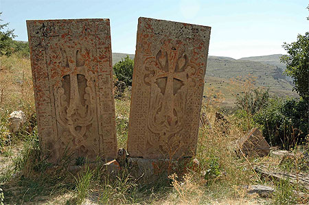 Khatchkars au monast�re de Tsakhats Kar