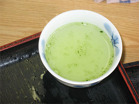 Th� aux herbes