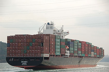 Chargement sur un bateau