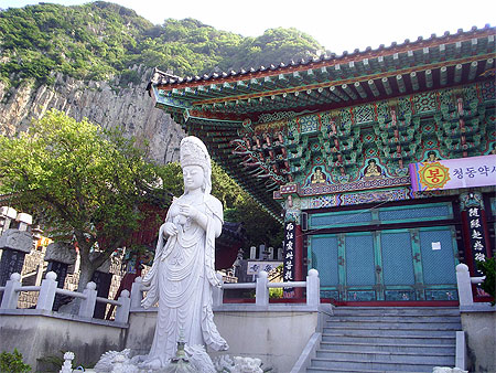 Temple sur l'�le de Jeju