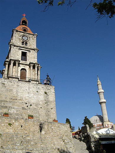 Tours confessionnelles