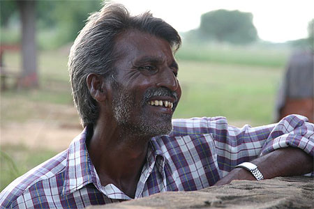 Ouvrier souriant