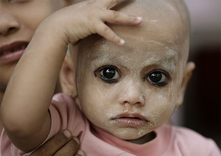 Enfant birmane originaire du Bangladesh