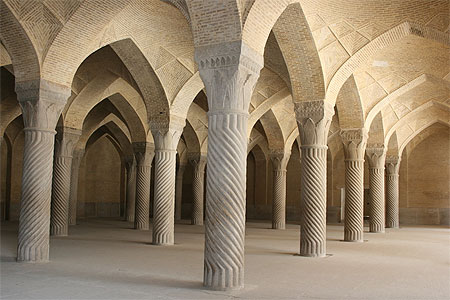 Salle aux 48 colonnes
