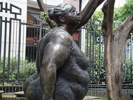 La grosse dame de bronze