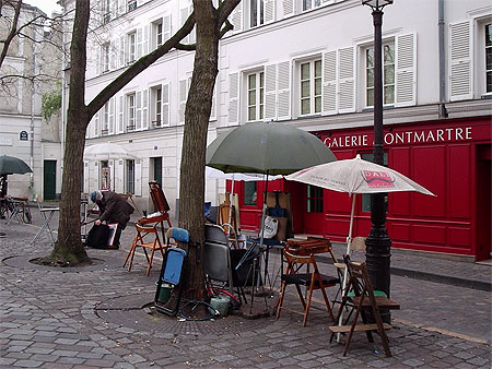 La Place du Tertre aux heures matinales