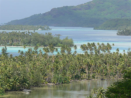 Depuis paepae Ofata � Huahine