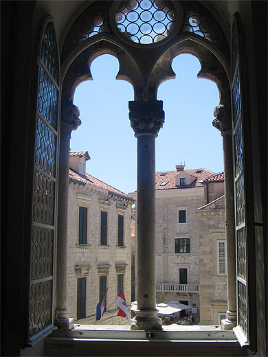 Palais des recteurs - Fen�tre