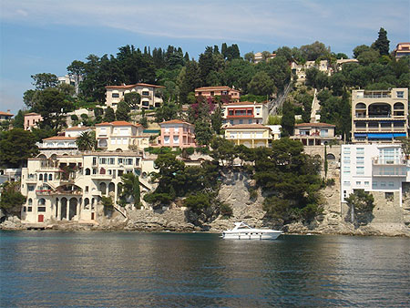 Villas surplombant la mer