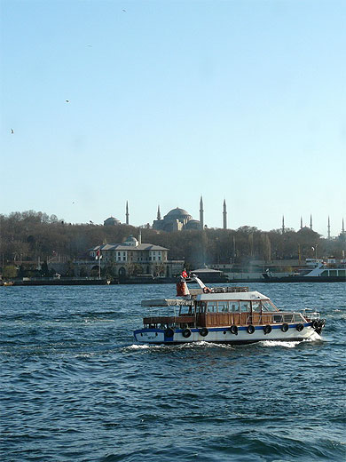 Bateau sur le Bosphore