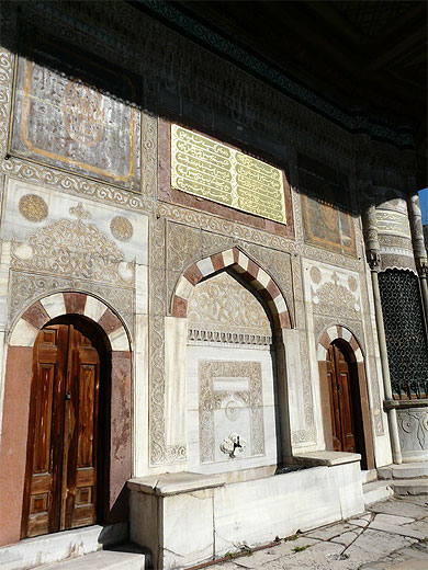 Fontaine devant le Palais de Topkapi