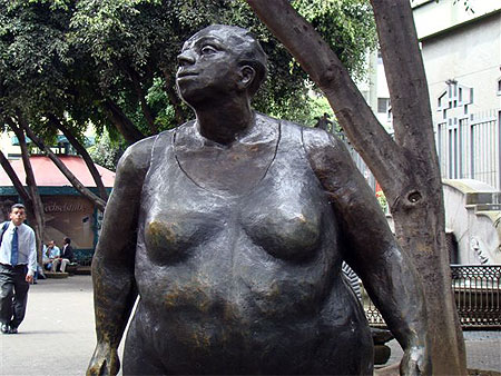 Grosse dame nue