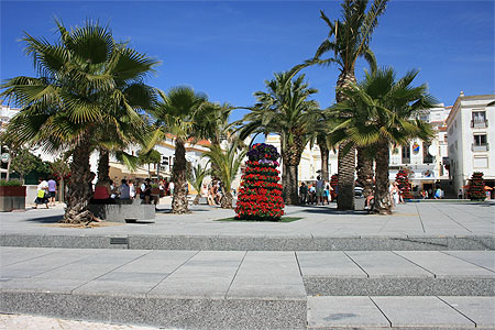 Sur la petite place d'Albufeira