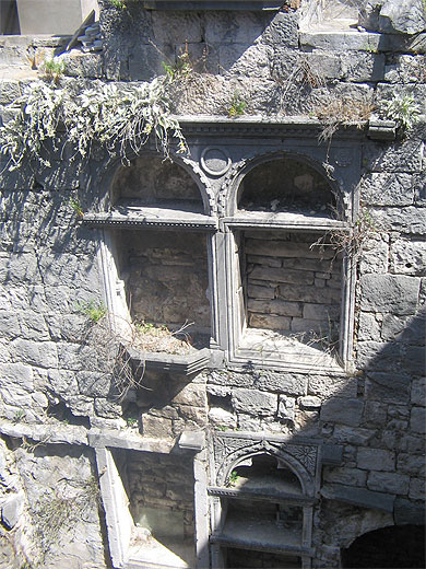 Int�rieur d'une maison abandonn�e 