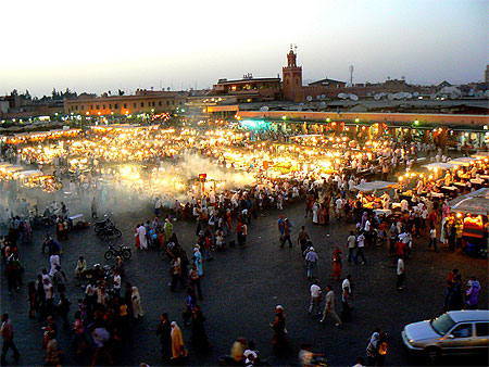 Jemma el fna by night