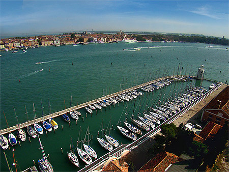Fish-eye sur la marina