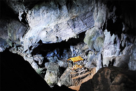 Grotte � Van Vieng