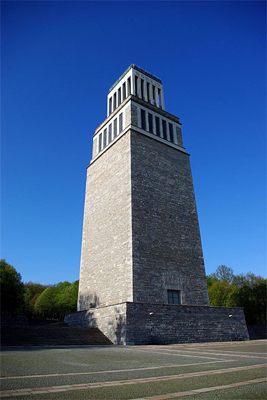 Le clocher du m�morial de l'Ettersberg