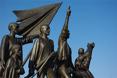 Les statues des d�tenus