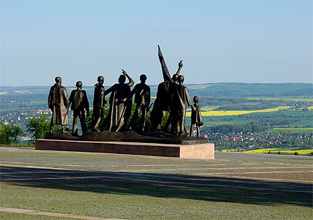 Les statues de d�tenus
