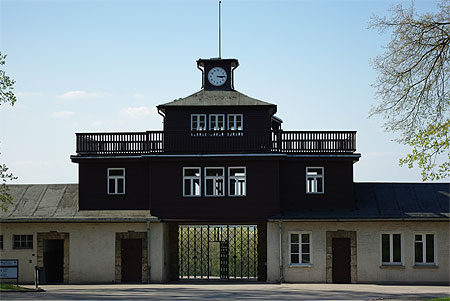L'entr�e du camp de concentration de Buchenwald