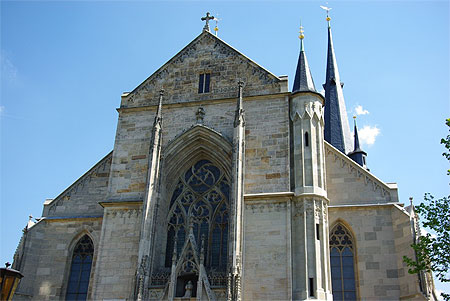 Le portail de l'�glise Saint-Jean
