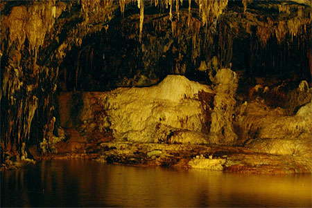 La grotte des f�es