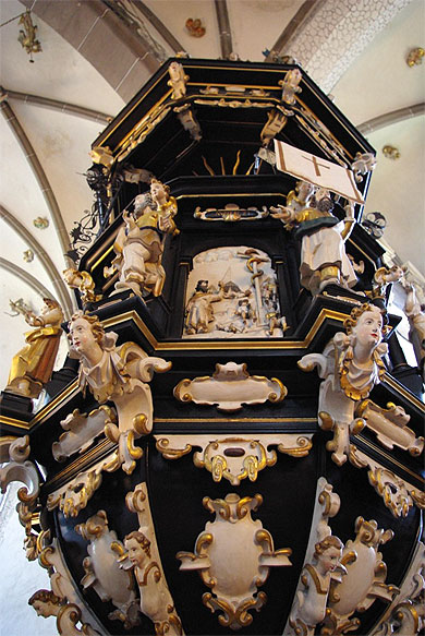 La chaire de l'�glise Saint-Andr�
