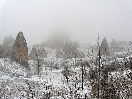 Chemin�es de f�es sous la neige
