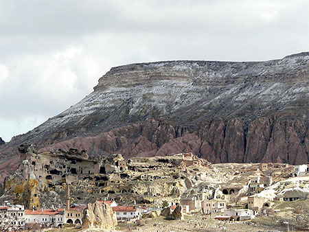 Village effondr� de Cavusin