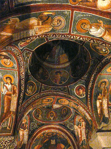 Karanlik Kilise