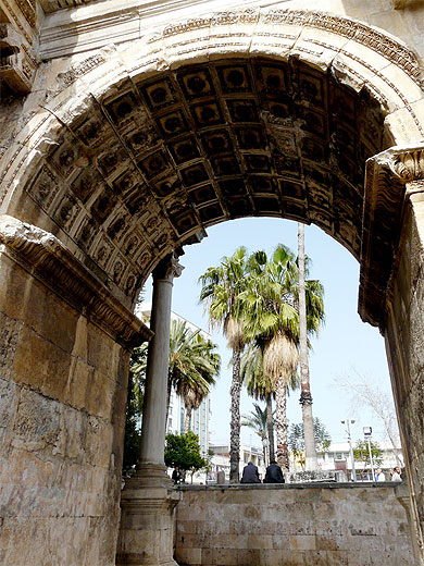 D�tail de la Porte d'Hadrien