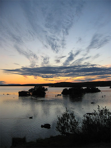 Coucher de soleil sur le lac M�vatn 