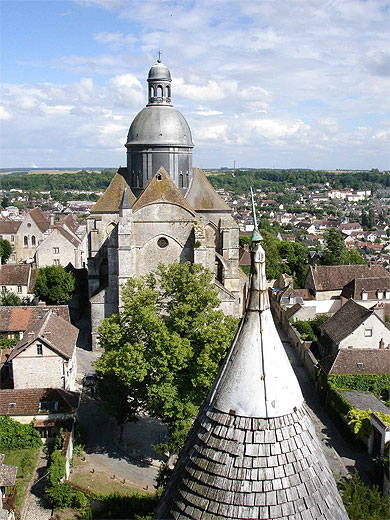 Coll�giale vue de la Tour C�sar