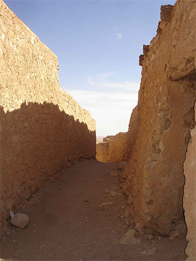 Ruelle de l'ancienne ville de Chebika